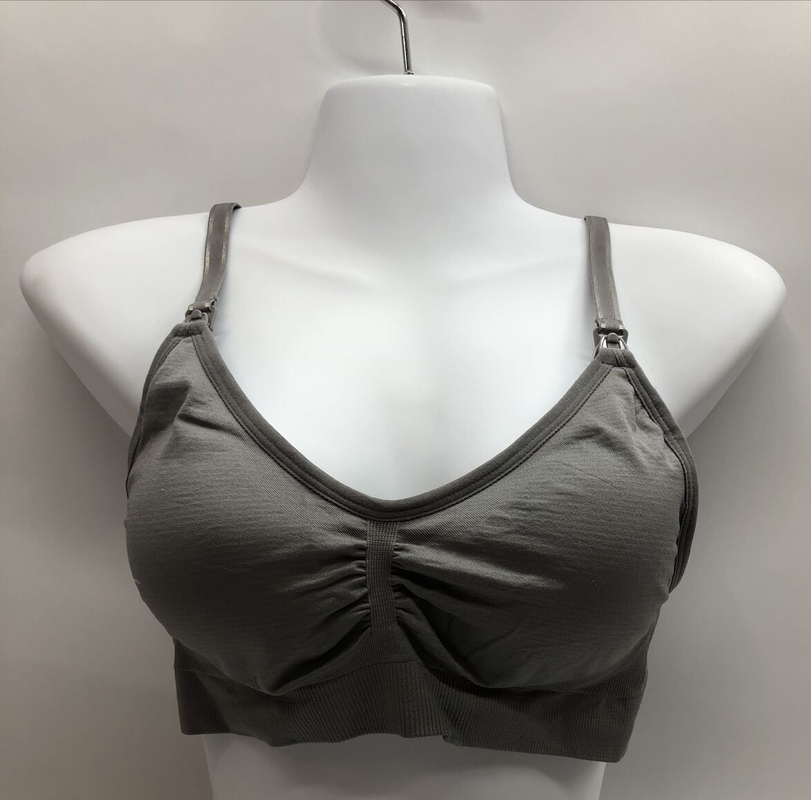 Motherhood Maternity Gray Seamless Nursing Bra Size Medium 98422-04 Full Coverag