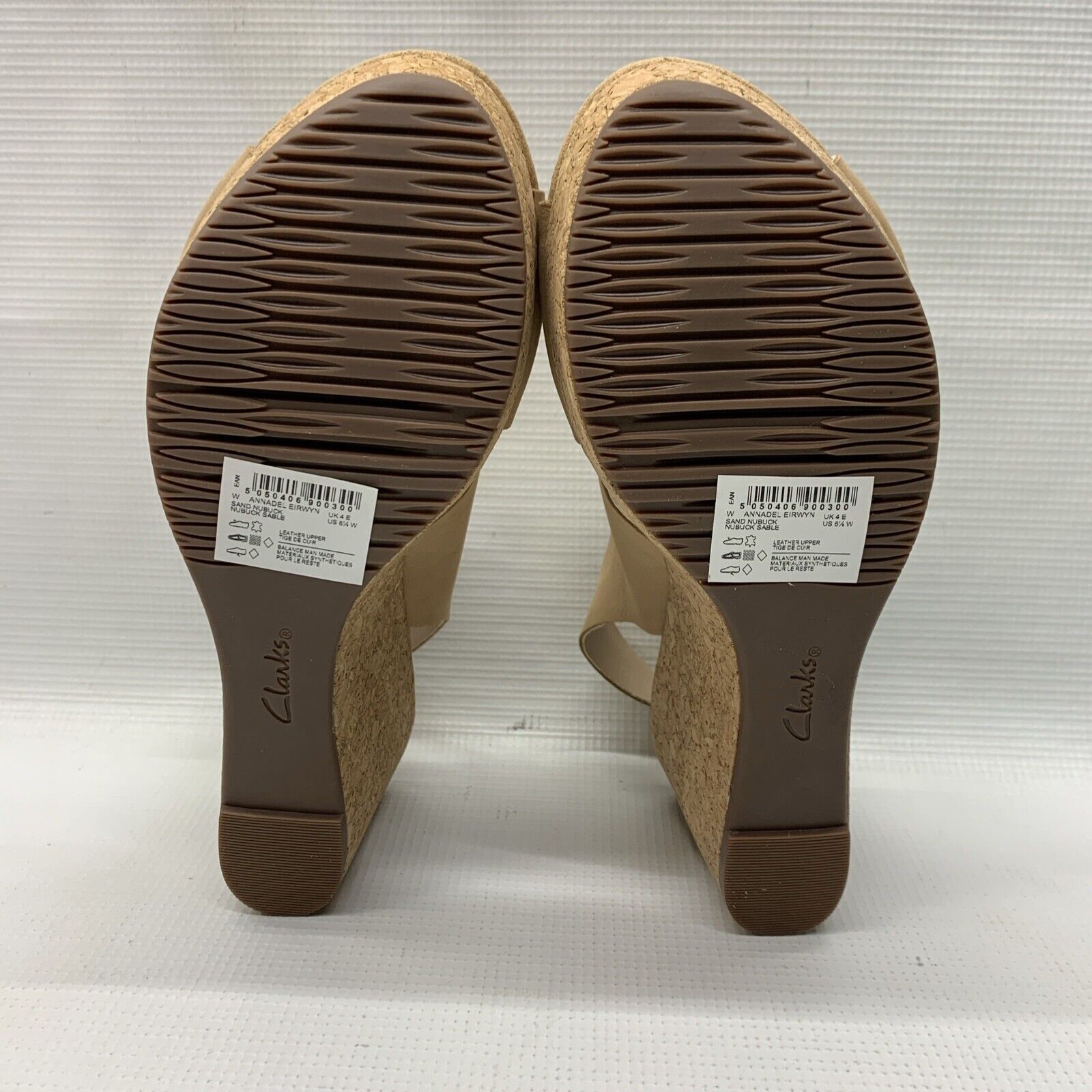 Clarks Women's Annadel Eirwyn Wedge Sandal Size 6.5 Wide Sand Beige Open Toe