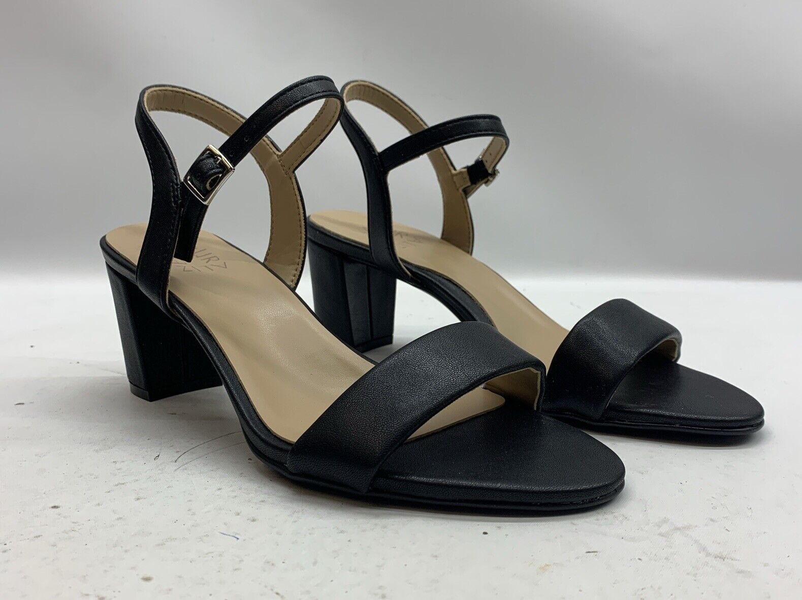 Naturalizer Womens Bristol Black Heel Sandals Shoes 7.5 Medium Open Toe Buckle