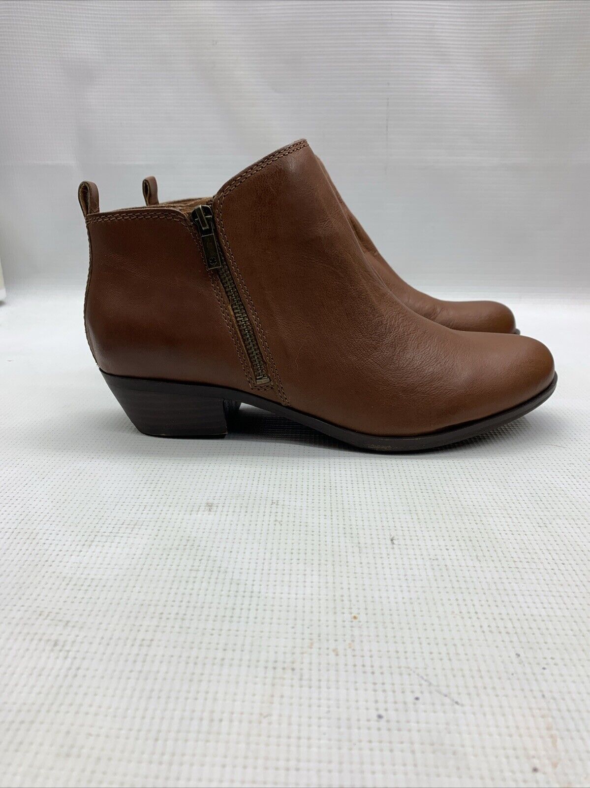 LUCKY BRAND Basel Toffee Leather Zip Ankle Boot Booties Women’s Size 10 Brown