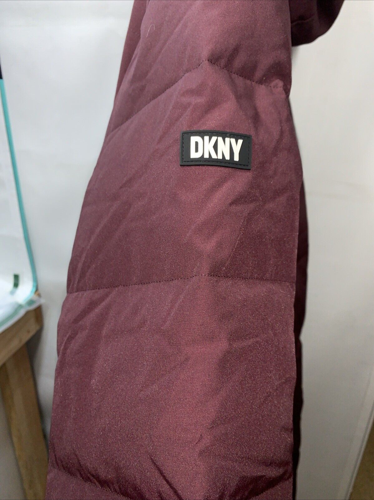 DKNY Men's Arctic Cloth Hooded Extra Long Parka Jacket Large Plum Long Sleeve