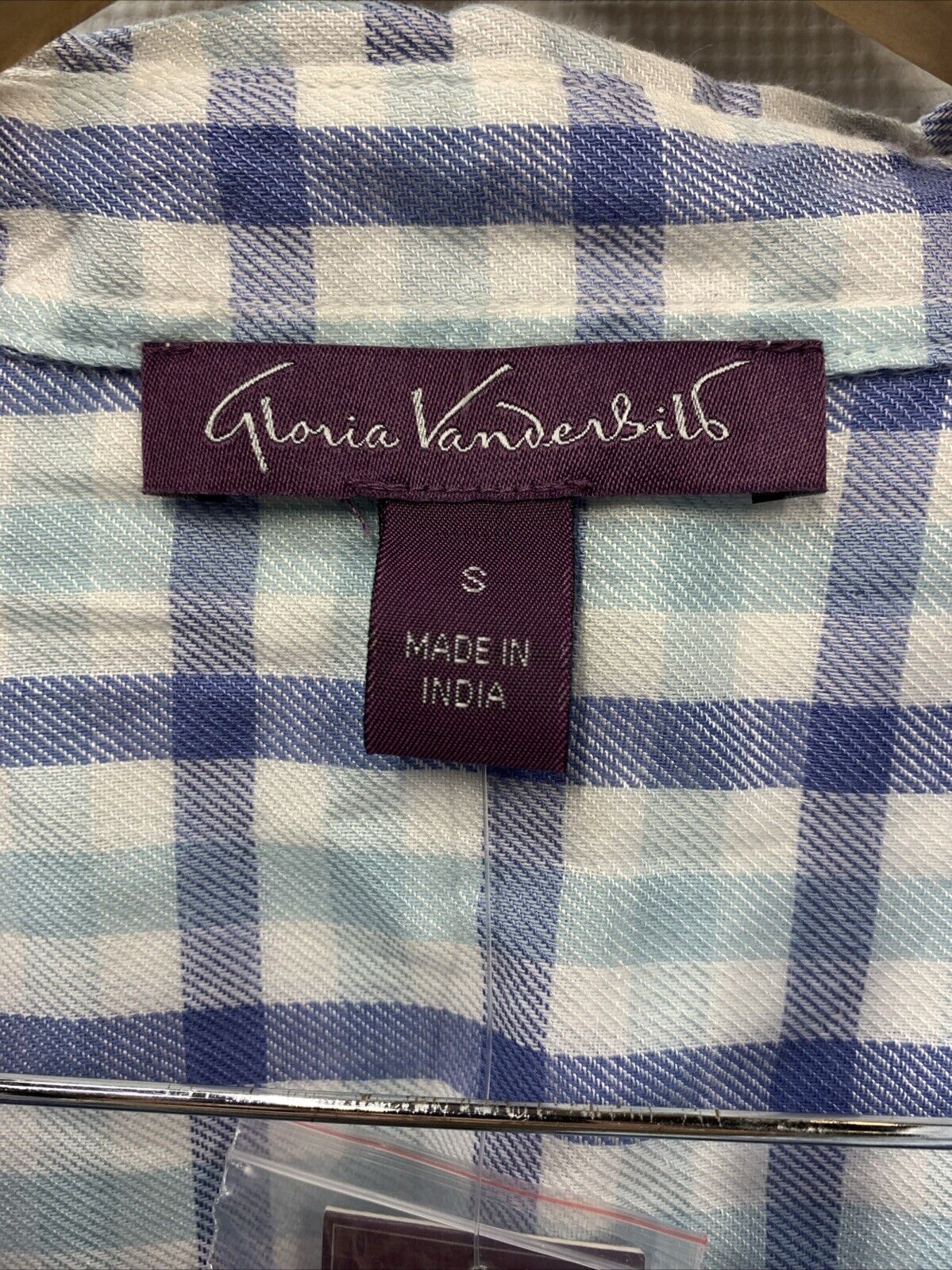 Gloria Vanderbilt Women's Amanda Monogram Button Down Shirt Size Small Checkered