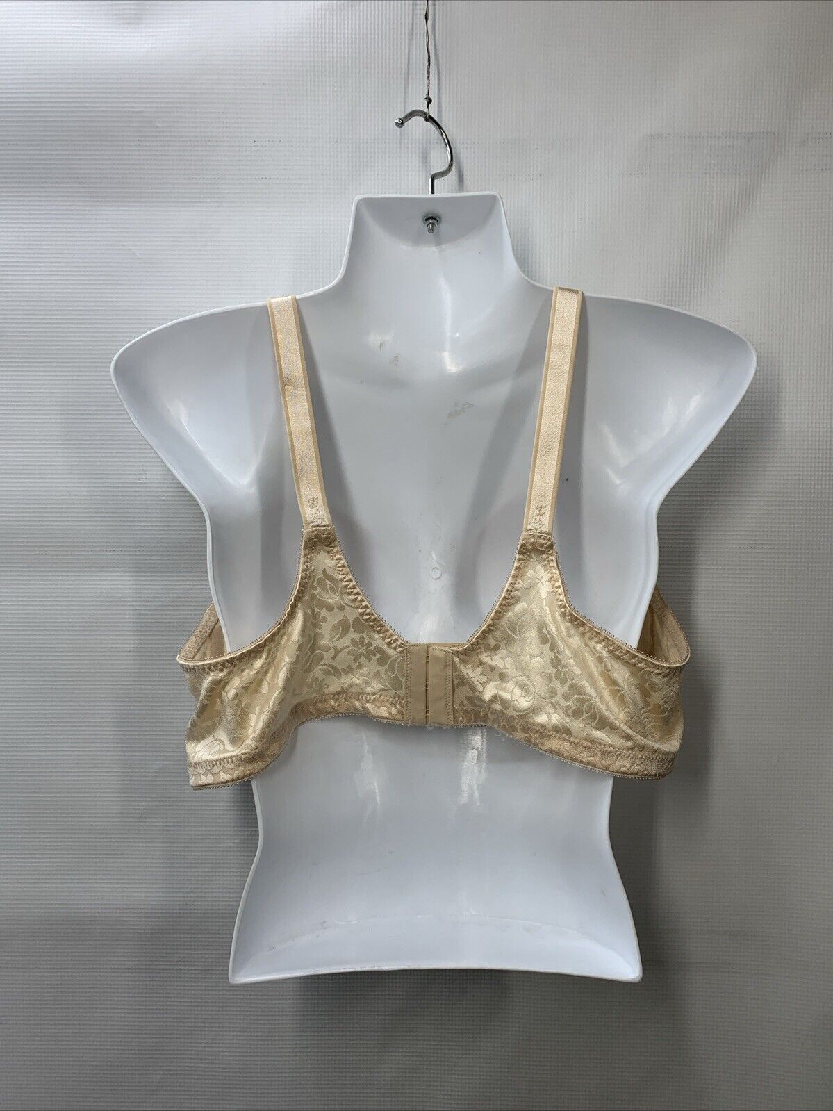 Bali Women's Double Support Spa Closure Wirefree Bra DF3372 Size 42B Soft Taupe