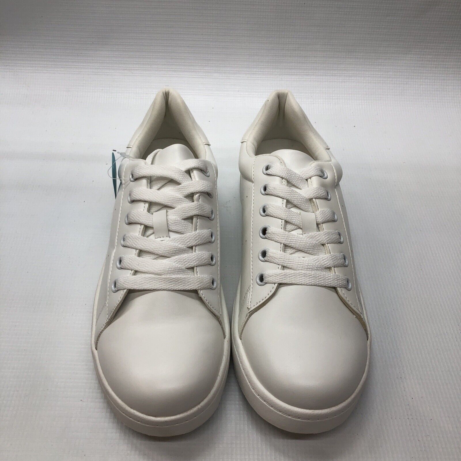 Vepose Women's Size 10 Fashion Sneakers Casual Shoes 2.0 Lace-up White (NEW)