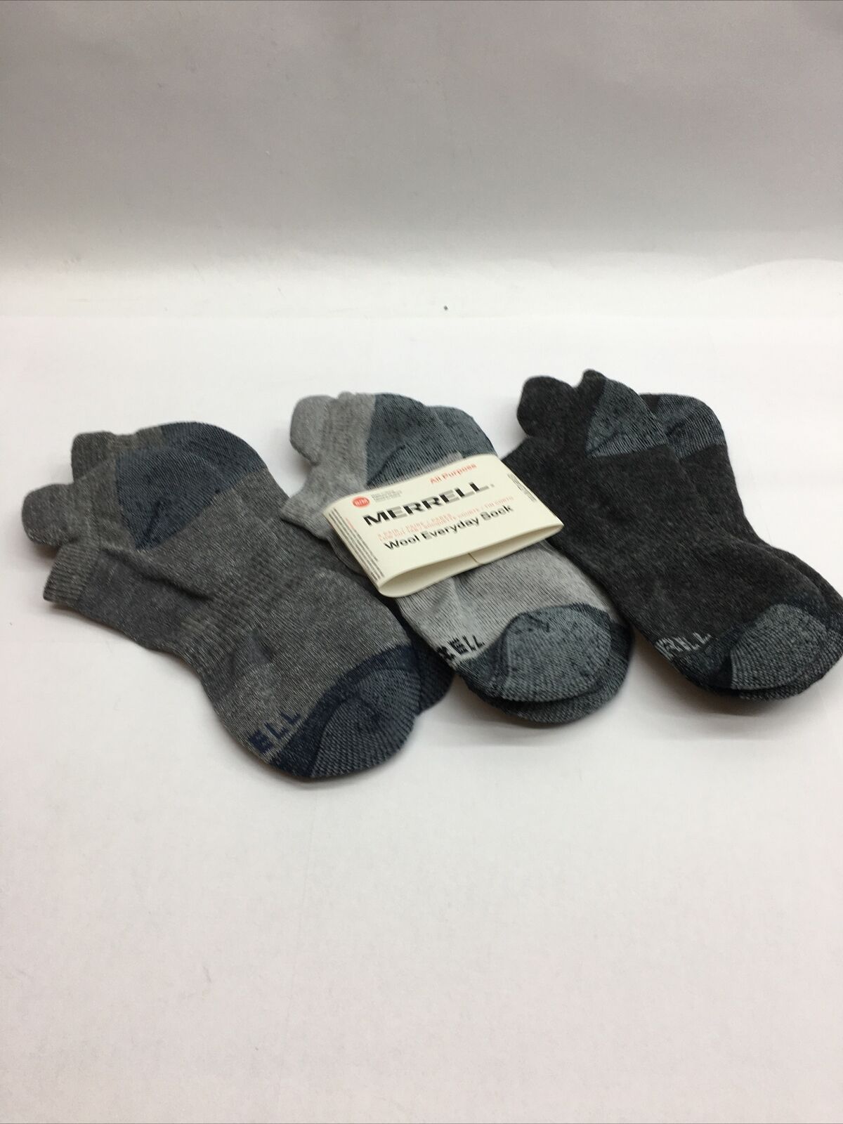 Merrell Mens Wool Blend Cushioned Hiker Athletic Socks Charcoal Sm/M - 3 PACK