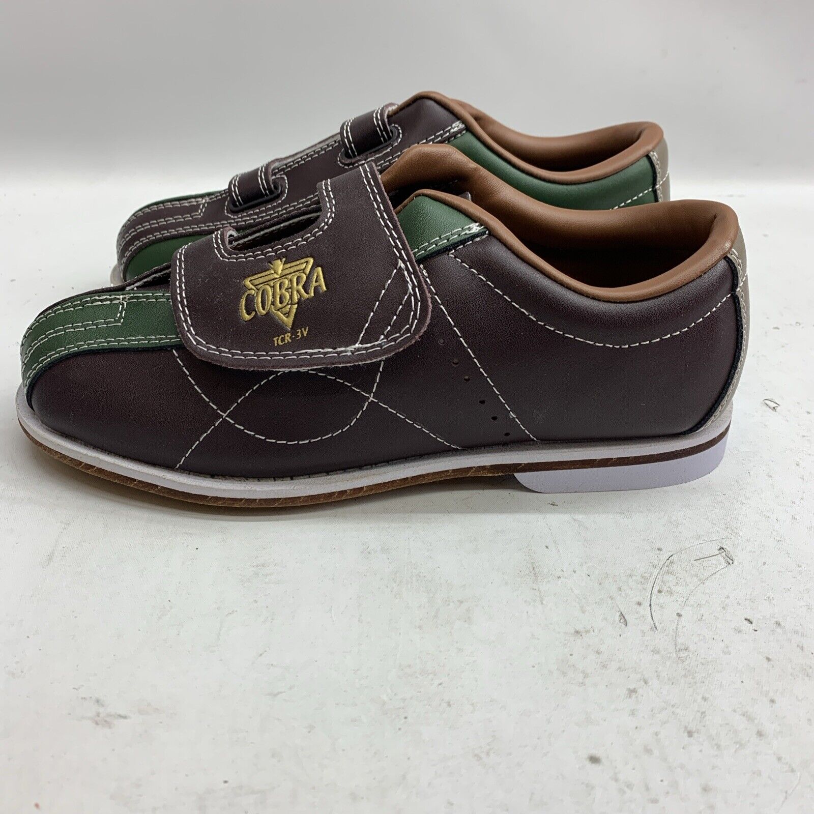 Cobra TCR-3V Brown/Green V-Strap Kids Bowling Rental Shoes Size 4.5/6 Hook/Loop