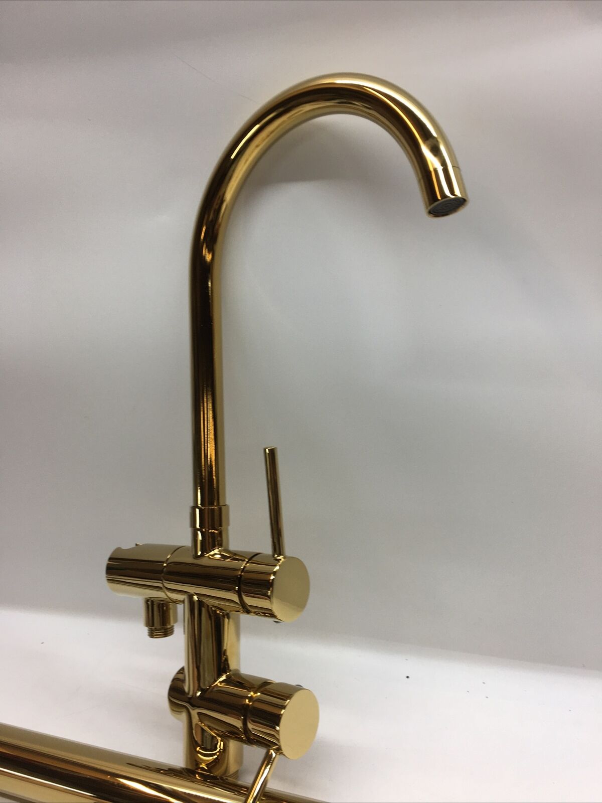 Floor Mount Free Standing Bathtub Faucet Gold Tub Filler Mixer with Hand Shower