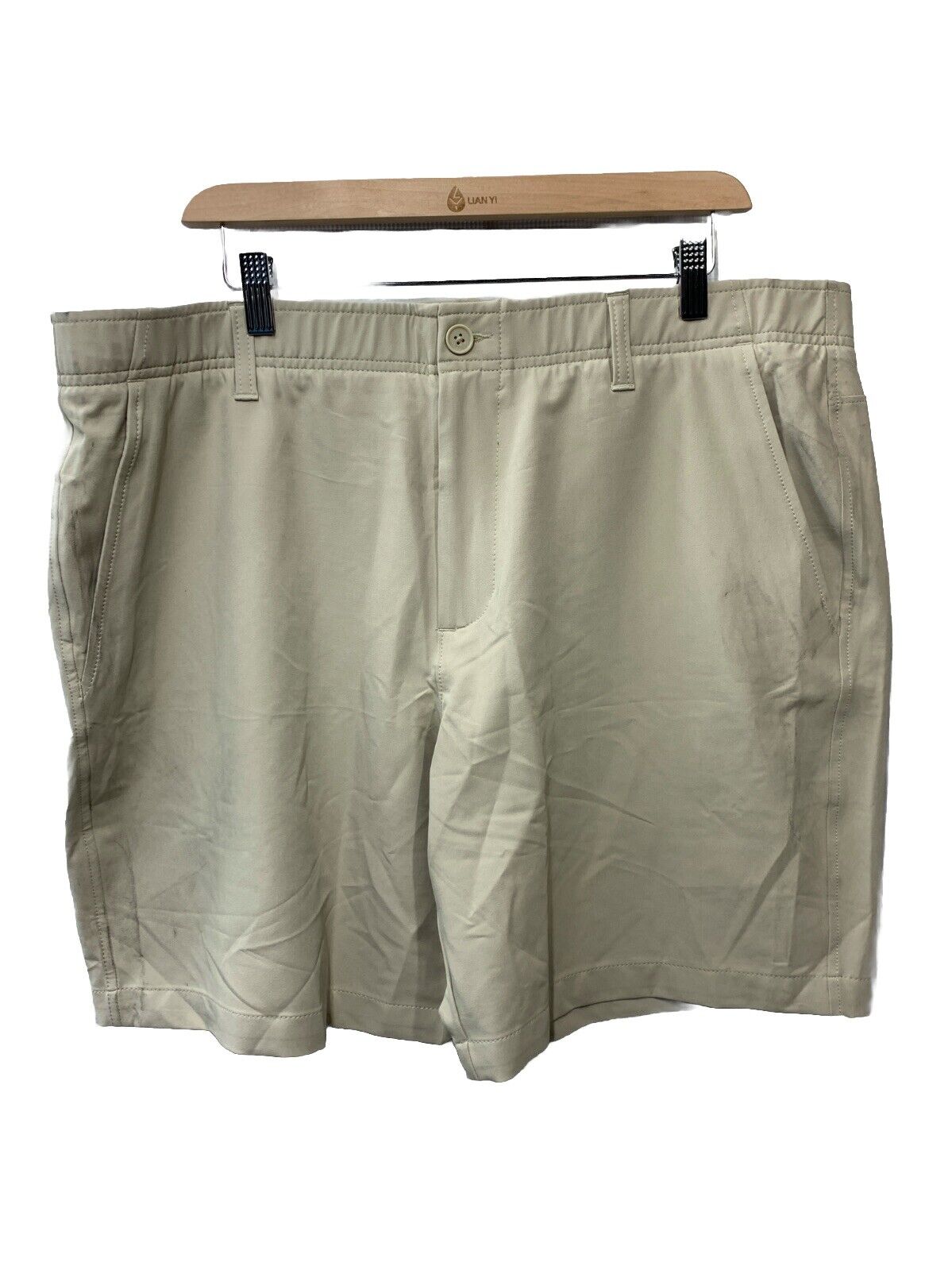 Under Armour Men's Drive 8 Inch Shorts Tan 1388040 Size 40 Durable with Pockets